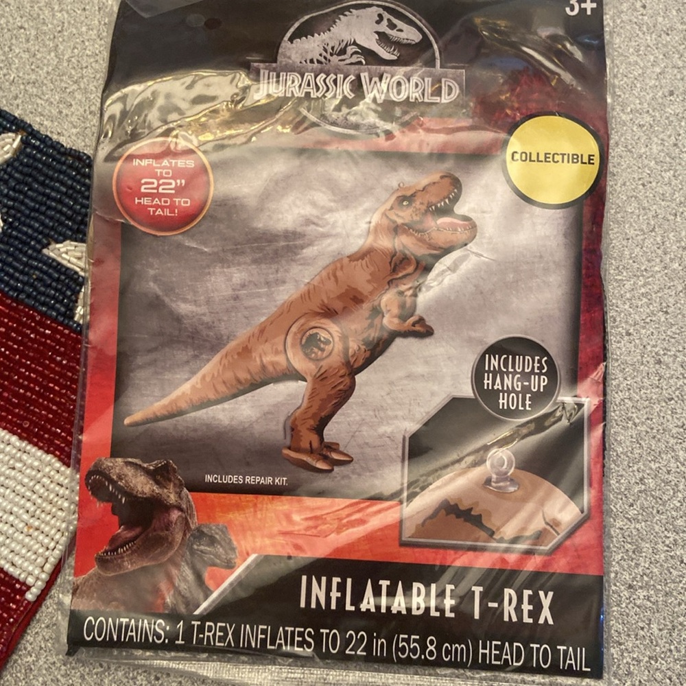Inflatable t-Rex - Picture 4 of 4